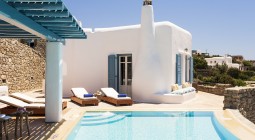 Luxury Villa Demeter